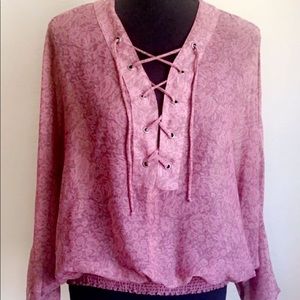 Express flutter sleeve blouce